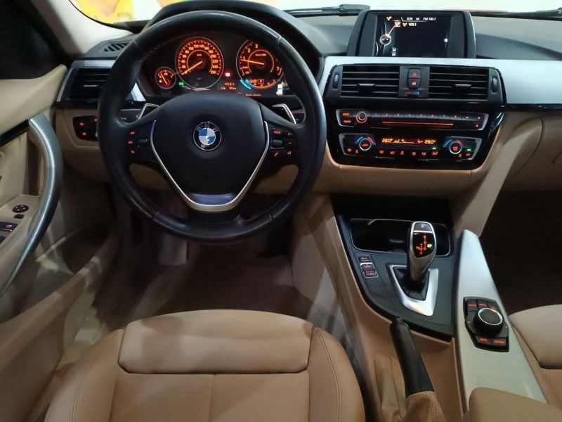 BMW 320i ACTIVE 2.0 2017 HÉLIO AUTOMÓVEIS LAJEADO / Carros no Vale