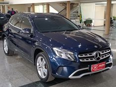 Mercedes-Benz GLA 200 2019 HÉLIO AUTOMÓVEIS LAJEADO / Carros no Vale