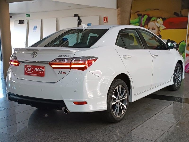 Toyota COROLLA XRS 2.0 2018 HÉLIO AUTOMÓVEIS LAJEADO / Carros no Vale