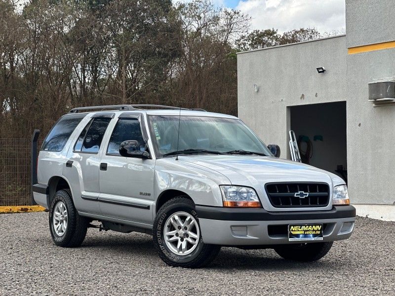 Chevrolet BLAZER 2.4 8V 2001 NEUMANN VEÍCULOS ARROIO DO MEIO / Carros no Vale