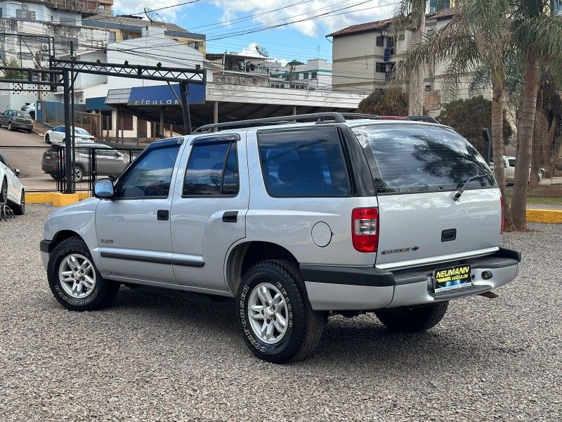 Chevrolet BLAZER 2.4 8V 2001 NEUMANN VEÍCULOS ARROIO DO MEIO / Carros no Vale