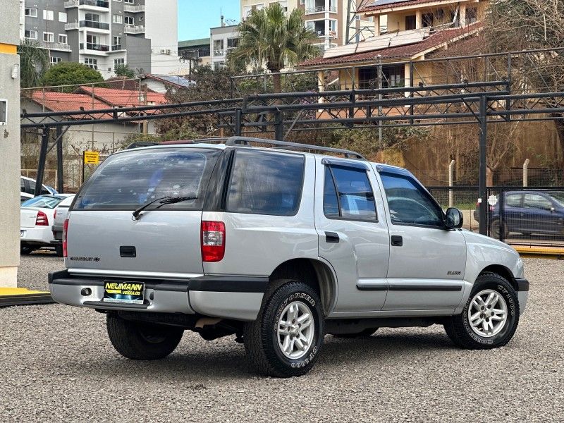 Chevrolet BLAZER 2.4 8V 2001 NEUMANN VEÍCULOS ARROIO DO MEIO / Carros no Vale