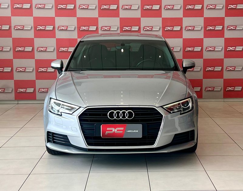 Audi A3 Sportback 1.4 TFSI S-tronic 2016/2017 PC VEÍCULOS SANTA CRUZ DO SUL / Carros no Vale