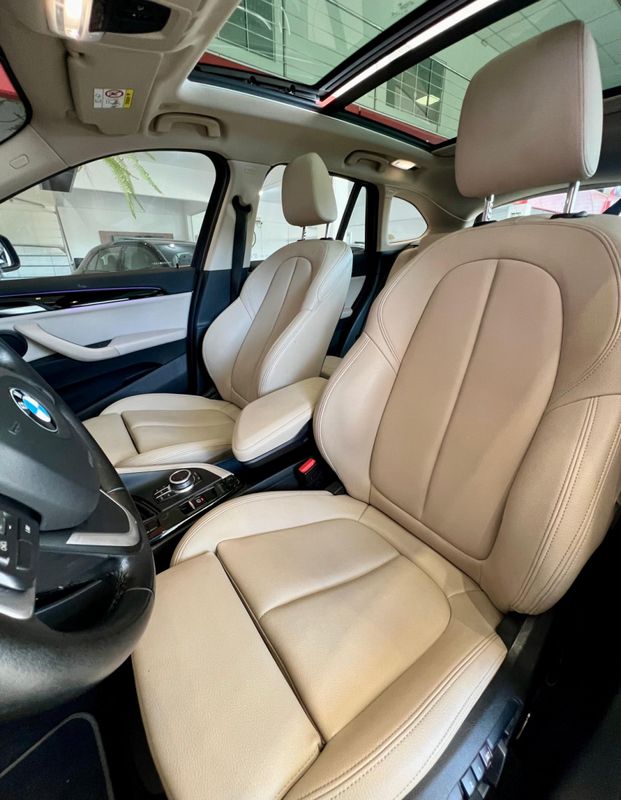 BMW X1 SDRIVE 20i 2.0/ TB Acti 2020/2021 PC VEÍCULOS SANTA CRUZ DO SUL / Carros no Vale