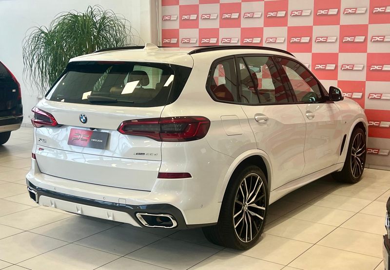 BMW X5 XDRIVE 30d M Sport 3.0 265cv Dies 2019/2019 PC VEÍCULOS SANTA CRUZ DO SUL / Carros no Vale