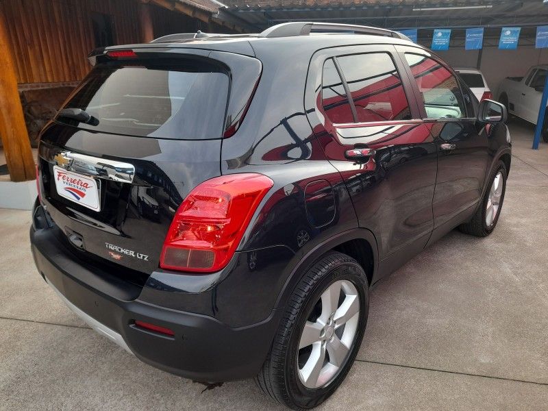 Chevrolet TRACKER LTZ 1.8 2014 FERREIRA VEÍCULOS VENÂNCIO AIRES / Carros no Vale