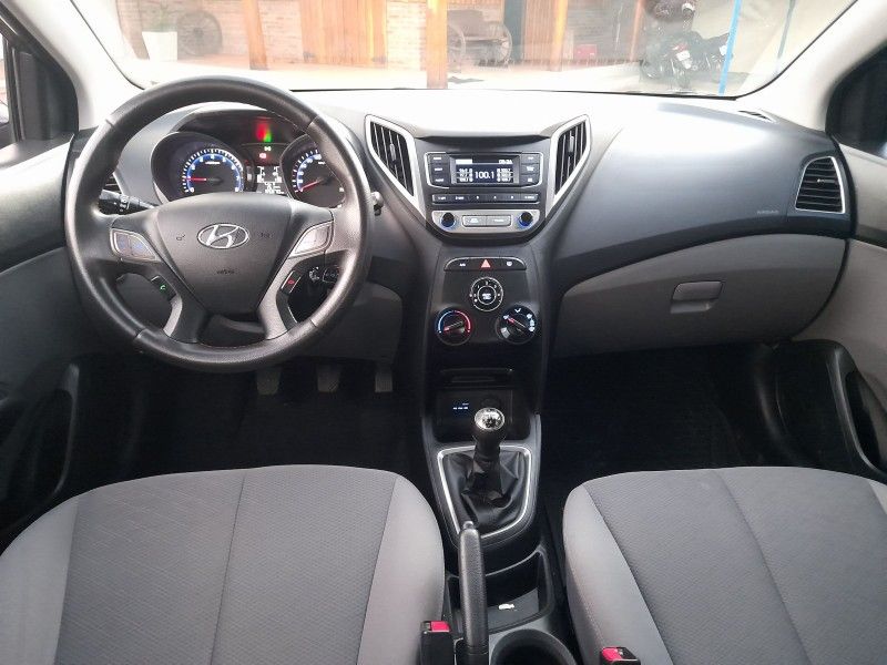 HYUNDAI HB20S COMFORT 1.0 /2017 FERREIRA VEÍCULOS VENÂNCIO AIRES / Carros no Vale