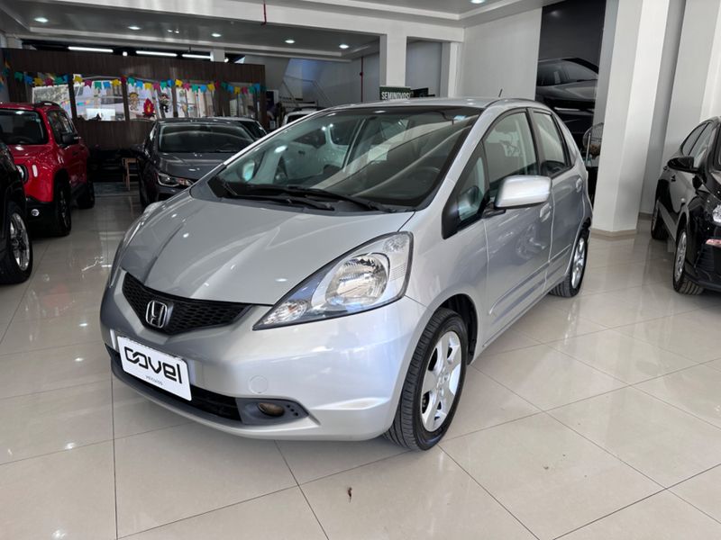 Honda Fit Lx 2009/2009 COVEL VEICULOS ENCANTADO / Carros no Vale