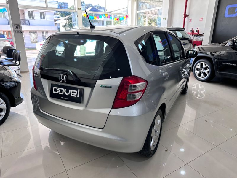 Honda Fit Lx 2009/2009 COVEL VEICULOS ENCANTADO / Carros no Vale