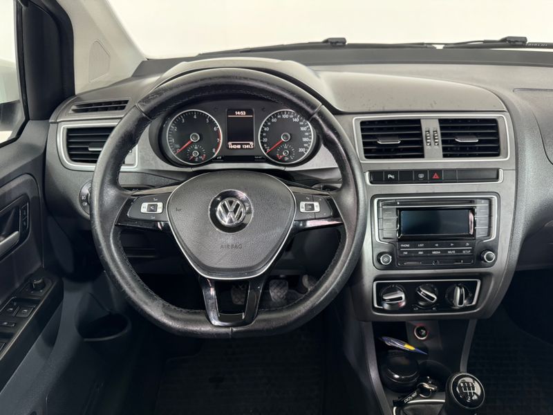 Volkswagen Fox Comfortline 1.0 12v 2016/2017 COVEL VEICULOS ENCANTADO / Carros no Vale