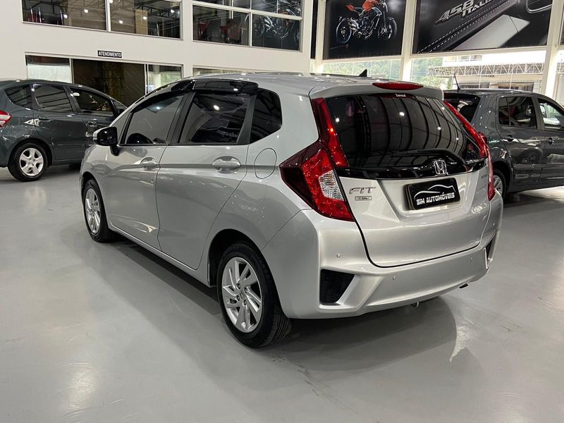 Honda Fit 1.5 Lx 16v 2014/2015 SIM AUTOMÓVEIS ROLANTE / Carros no Vale