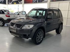 Mitsubishi Pajero Tr4 2.0 4×2 16v 140cv 2014/2015 SIM AUTOMÓVEIS ROLANTE / Carros no Vale