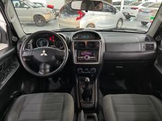 Mitsubishi Pajero Tr4 2.0 4×2 16v 140cv 2014/2015 SIM AUTOMÓVEIS ROLANTE / Carros no Vale