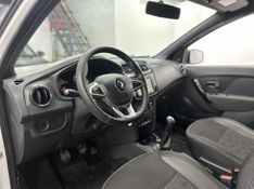 Renault LOGAN Zen 1.0 12V Mec. 2022/2023 CIRNE AUTOMÓVEIS SANTA MARIA / Carros no Vale