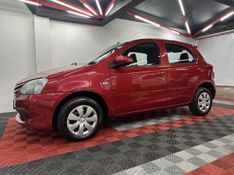 Toyota ETIOS X 1.3 16V Mec. 2014/2014 CIRNE AUTOMÓVEIS SANTA MARIA / Carros no Vale