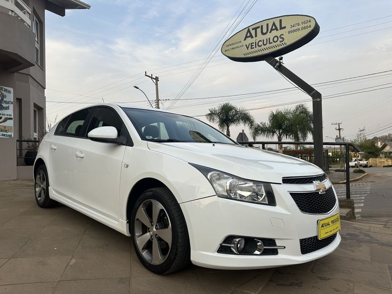 CHEVROLET CRUZE HB Sport LT 1.8 16V FlexP 2013/2013 ATUAL VEÍCULOS VISTA ALEGRE DO PRATA / Carros no Vale