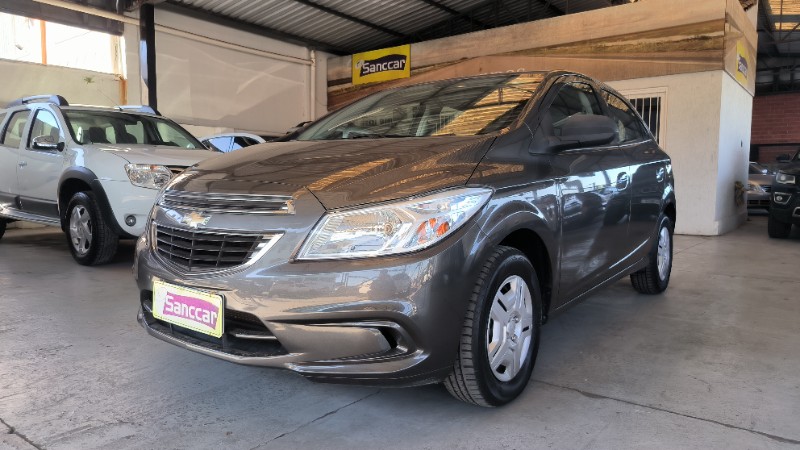 CHEVROLET ONIX 1.0 LT 2014/2015 SANCCAR VEÍCULOS SANTA CRUZ DO SUL / Carros no Vale