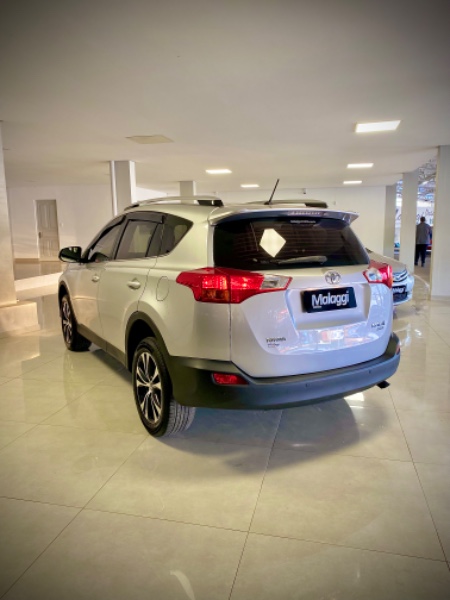 TOYOTA RAV4 2.5 4X4 16V GASOLINA 4P AUTOMÁTICO 2013/2014 MALAGGI VEÍCULOS ENCANTADO / Carros no Vale