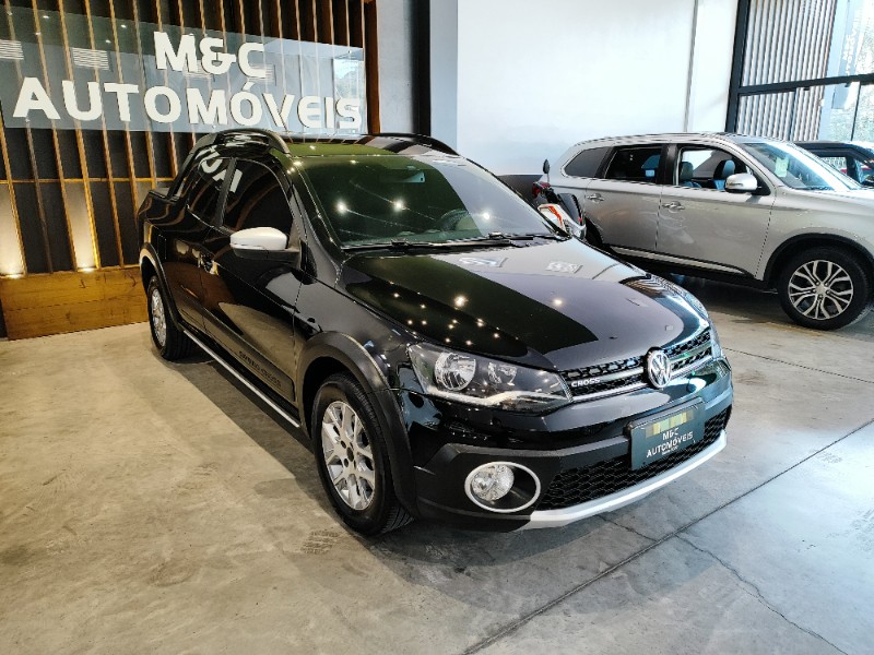 VOLKSWAGEN SAVEIRO 1.6 CROSS CD 16V 2014/2015 M&C AUTOMÓVEIS CAXIAS DO SUL / Carros no Vale