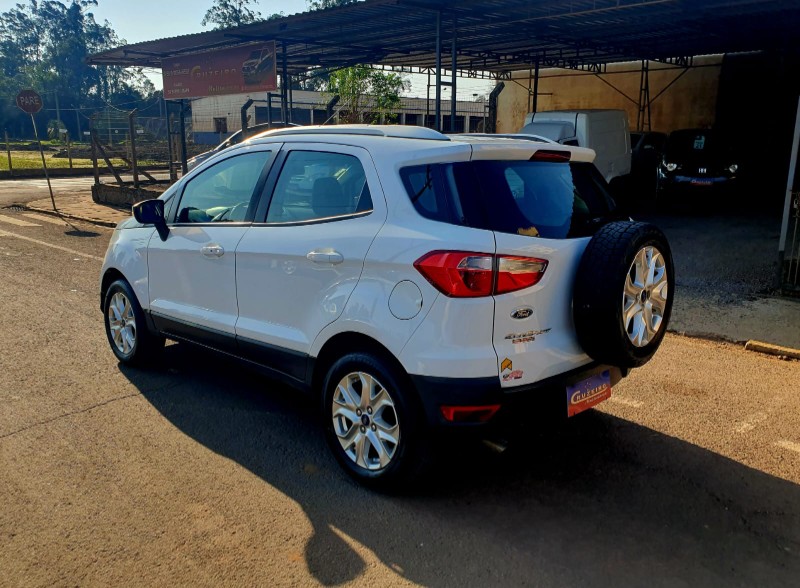 FORD ECOSPORT TITANIUM 2.0 16V FLEX 5P 2013/2014 CRUZEIRO MULTIMARCAS CRUZEIRO DO SUL / Carros no Vale