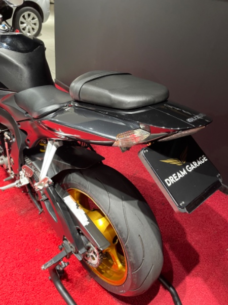 SUZUKI MOTOS GSX 750R SRAD 2009/2009 EXCLUSIVO VEÍCULOS SANTA CRUZ DO SUL / Carros no Vale