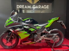 KAWASAKI NINJA 300 2018/2018 EXCLUSIVO VEÍCULOS SANTA CRUZ DO SUL / Carros no Vale