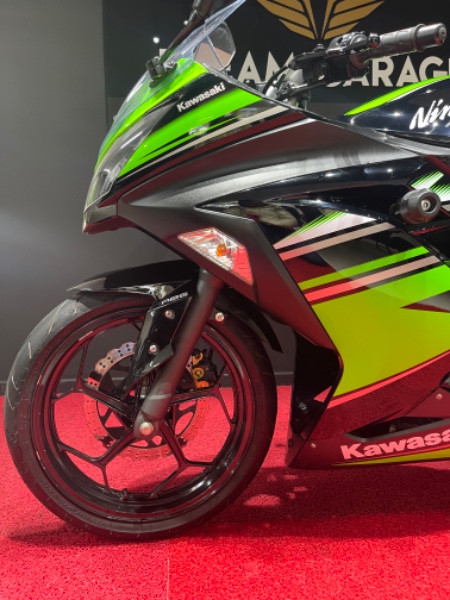 KAWASAKI NINJA 300 2018/2018 EXCLUSIVO VEÍCULOS SANTA CRUZ DO SUL / Carros no Vale