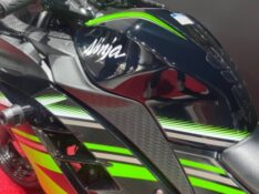 KAWASAKI NINJA 300 2018/2018 EXCLUSIVO VEÍCULOS SANTA CRUZ DO SUL / Carros no Vale