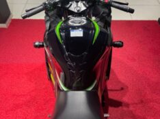 KAWASAKI NINJA 300 2018/2018 EXCLUSIVO VEÍCULOS SANTA CRUZ DO SUL / Carros no Vale