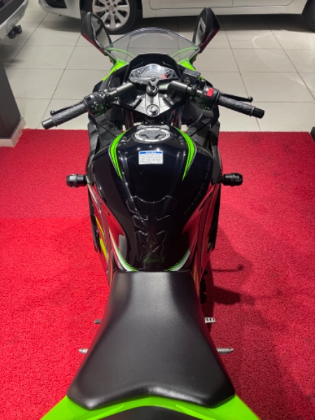 KAWASAKI NINJA 300 2018/2018 EXCLUSIVO VEÍCULOS SANTA CRUZ DO SUL / Carros no Vale