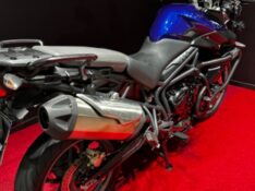 TRIUMPH TIGER 800 2015/2015 EXCLUSIVO VEÍCULOS SANTA CRUZ DO SUL / Carros no Vale