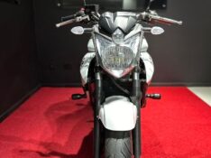 YAMAHA XJ6 N 2012/2012 EXCLUSIVO VEÍCULOS SANTA CRUZ DO SUL / Carros no Vale