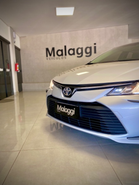 TOYOTA COROLLA 2.0 VVTIE XEI DIRECT SHIFT 2019/2020 MALAGGI VEÍCULOS ENCANTADO / Carros no Vale