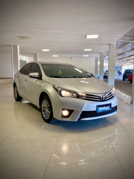 TOYOTA COROLLA 2.0 XEI 16V FLEX 4P AUTOMÁTICO 2014/2015 MALAGGI VEÍCULOS ENCANTADO / Carros no Vale