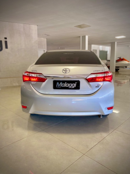 TOYOTA COROLLA 2.0 XEI 16V FLEX 4P AUTOMÁTICO 2014/2015 MALAGGI VEÍCULOS ENCANTADO / Carros no Vale