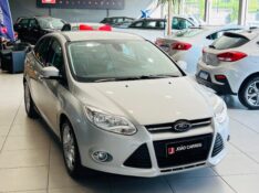 FORD FOCUS SEDAN SE 2.0 AUT 2014/2014 JOÃO CARROS MULTIMARCAS GUAPORÉ / Carros no Vale