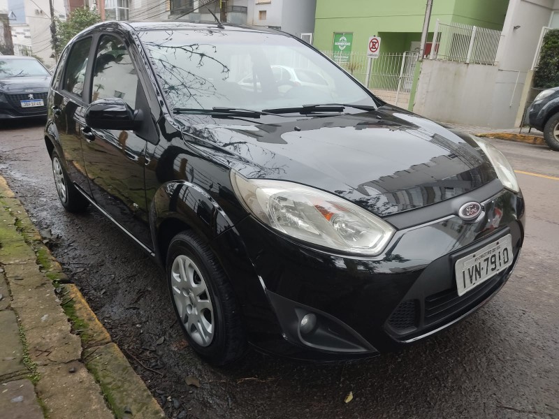 FORD FIESTA SE 1.0 2014/2014 ALTERNATIVA VEÍCULOS LAJEADO / Carros no Vale