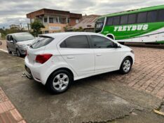 CHEVROLET ONIX 1.4 MT LT 2019/2019 AR MULTIMARCAS VENÂNCIO AIRES / Carros no Vale