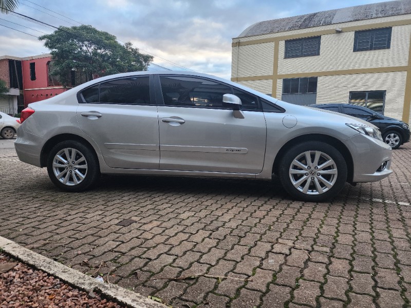 HONDA CIVIC 1.8 LXS 16V FLEX 4P AUTOMÁTICO 2013/2014 FERNANDO AUTOMÓVEIS | REVENDA DE CARROS ARROIO DO MEIO ARROIO DO MEIO / Carros no Vale