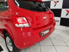 CHEVROLET ONIX HATCH LT 1.0 8V FLEXPOWER 5P MEC. 2015/2015 TIAGO AUTOMÓVEIS VENÂNCIO AIRES / Carros no Vale