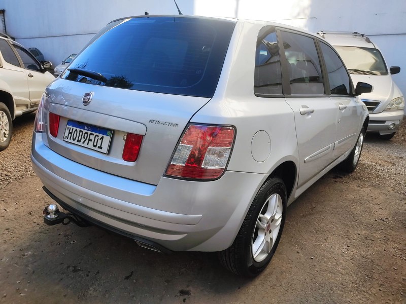 FIAT STILO 1.8 2011/2011 ALTERNATIVA VEÍCULOS LAJEADO / Carros no Vale