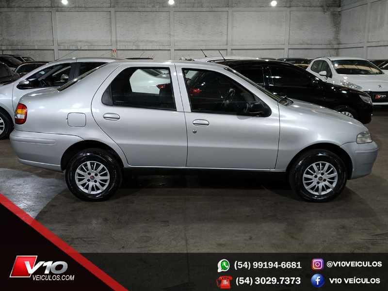 FIAT SIENA 1.0 MPI 8V FIRE FLEX 2005/2006 V10 VEÍCULOS CAXIAS DO SUL / Carros no Vale