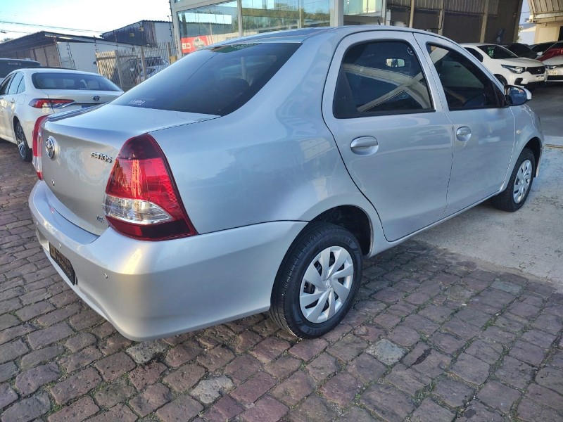 TOYOTA ETIOS 1.5 X PLUS SEDAN 16V FLEX 4P AUTOMÁTICO /2019 CHIMA VEÍCULOS VENÂNCIO AIRES / Carros no Vale