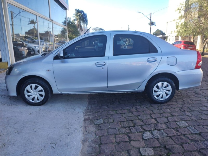 TOYOTA ETIOS 1.5 X PLUS SEDAN 16V FLEX 4P AUTOMÁTICO /2019 CHIMA VEÍCULOS VENÂNCIO AIRES / Carros no Vale