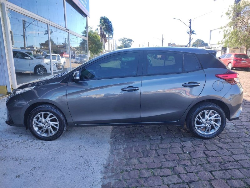 TOYOTA YARIS XS 1.5 /2023 CHIMA VEÍCULOS VENÂNCIO AIRES / Carros no Vale