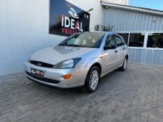 FORD FOCUS 1.8 /2003 IDEAL VEÍCULOS LAJEADO / Carros no Vale