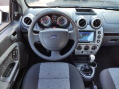 FORD FIESTA CLASS 1.6 2013/2013 ROSAUTO VEÍCULOS VENÂNCIO AIRES / Carros no Vale