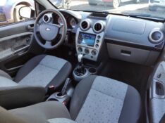 FORD FIESTA CLASS 1.6 2013/2013 ROSAUTO VEÍCULOS VENÂNCIO AIRES / Carros no Vale