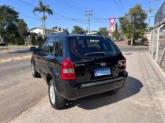 HYUNDAI TUCSON GL 2.0 16V MEC. 2009/2010 LS MULTIMARCAS VENÂNCIO AIRES / Carros no Vale