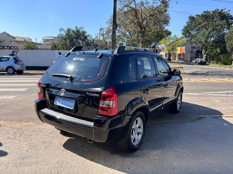 HYUNDAI TUCSON GL 2.0 16V MEC. 2009/2010 LS MULTIMARCAS VENÂNCIO AIRES / Carros no Vale